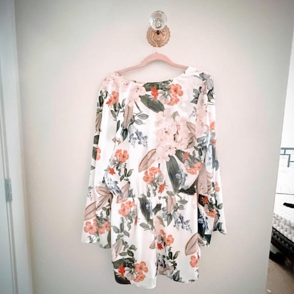 SHOW ME YOUR MUMU Long Sleeve Floral Romper *NEW* - Picture 9 of 11